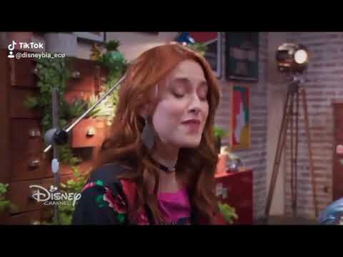 Bia - Elena cantando Gritarle al mundo