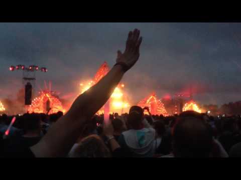 Closing - Ran-D ft.  Skits Vicious - No Guts, No Glory (Defqon.1 Anthem 2015) @ Defqon.1 2017-06-25
