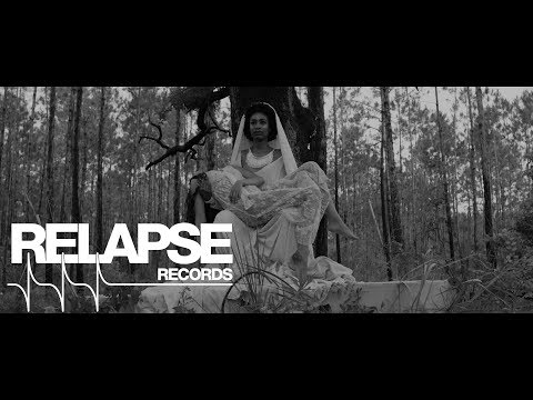 KING WOMAN - "Manna" (Official Music Video)