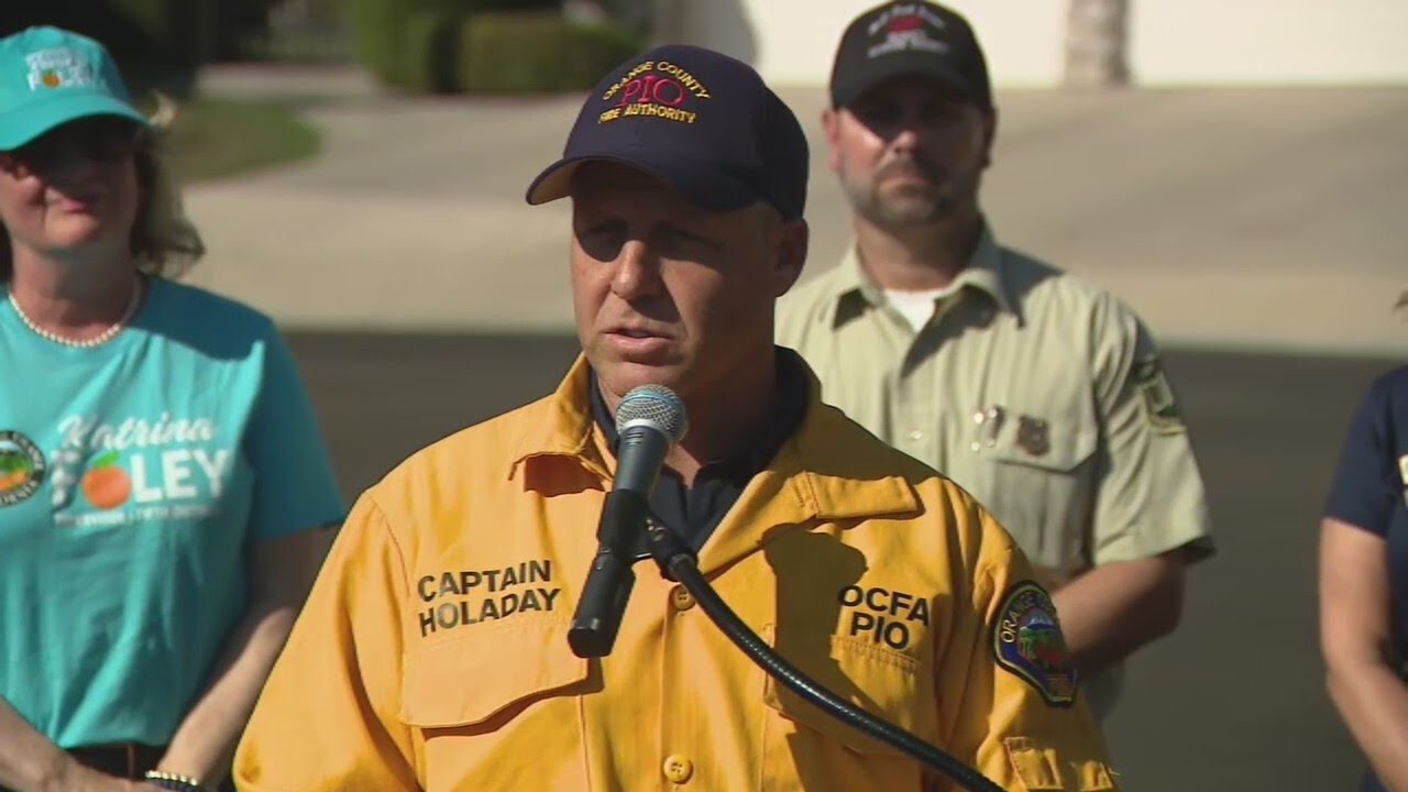 Airport Fire burns 10,000 acres, forcing evacuations in Orange, Riverside countiese