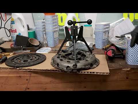 BMW 116i - Reinstalling the Self Adjusting Clutch (SAC)