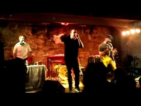 Suaia eta Lahaine n'Uviéu [Glayíos-Oiuhak]