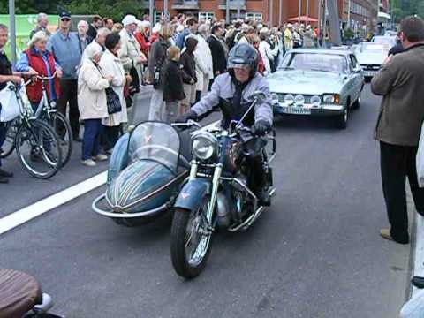 Oldtimerparade zur Eröffnung der Gablenzbrücke in Kiel