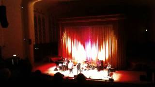 New Image - The Show Must Go On -  Live at the Royal Liverpool Philharmonic - 20.9.11.MOV