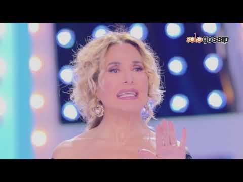 Live-Non è la D’Urso, scontro durissimo in diretta: costretti ad intervenire anche gli altri ospiti