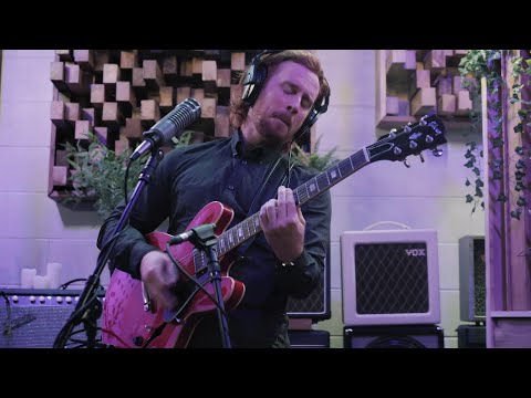 Ivan Hartle - Shine (Live at Blue Light Studio)