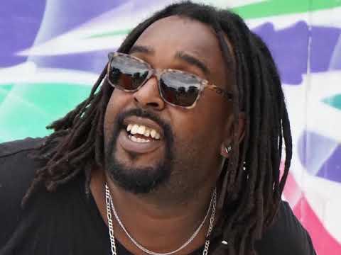 Bouncin In Da Streets - Vozarrón (ft WolFloW en el talkbox)