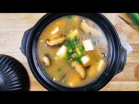 Miso soup with Shiitake Mushrooms and Silken Tofu! Easy 15-minute recipe