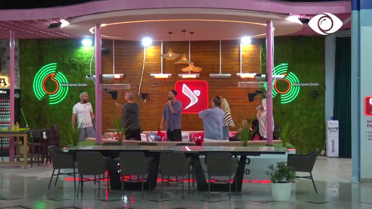 Banorët kërcejnë, Luizi pastron