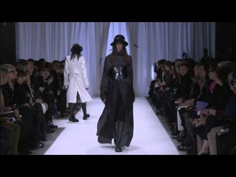 Sfilata Collezione Donna Ann Demeulemeester Autunno/Inverno 2013/14
