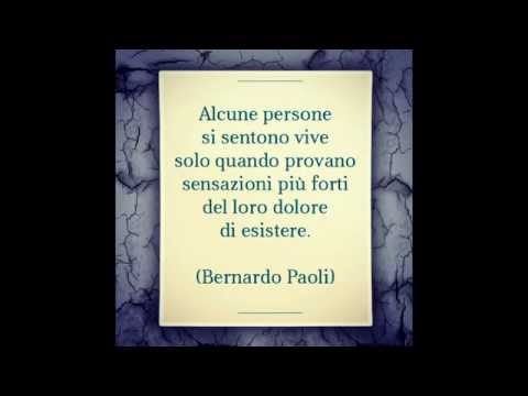 Sbatta una maschera fino a rendere cremoso da lentiggini Come togliere lentiggini per mezzo di un dente di leone