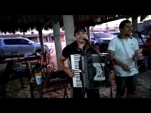 Elinardo Sanfoneiro na praia de Cana Brava