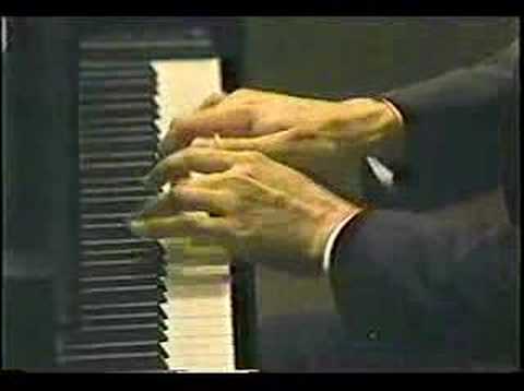 Ivo Pogorelich Plays Scarlatti Sonata L.104/K.159 lo-fi