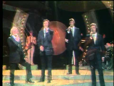 Willie Wynn and the Tennesseans - Because He Lives