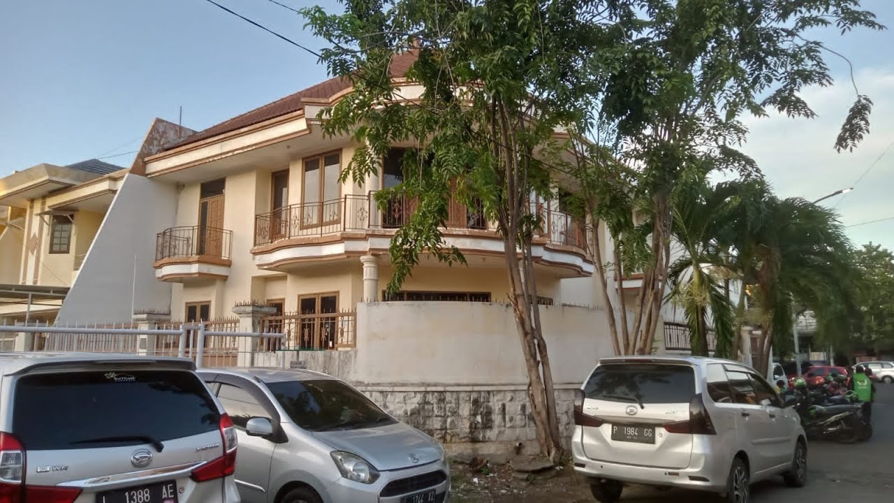CHEAP...3 M, FOR SALE Raya Sutorejo Utara House, 2 floors, East Surabaya