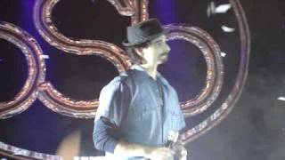 Kevin Richardson with Backstreet Boys - Shape of My Heart in Hollywood - 11/23/08