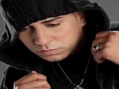 Alexis y Fido ft. Yomo -  Me Gustas Tump4