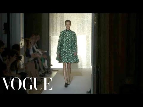 Yves Saint Laurent Ready to Wear Spring 2012 Vogue Fashion Week Runway Show