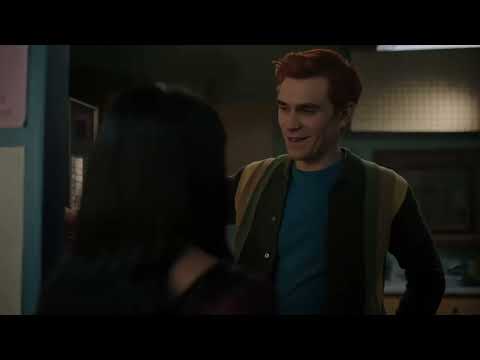 Archie And Veronica Kiss - Riverdale 7x13 Scene