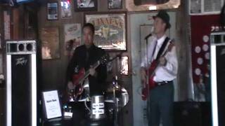 Retro Mojo performs For Pete&#39;s Sake at The Hangar Inn