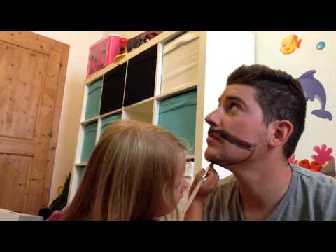 Papa wird als Conchita geschminkt! Papa is painted as Conchita!