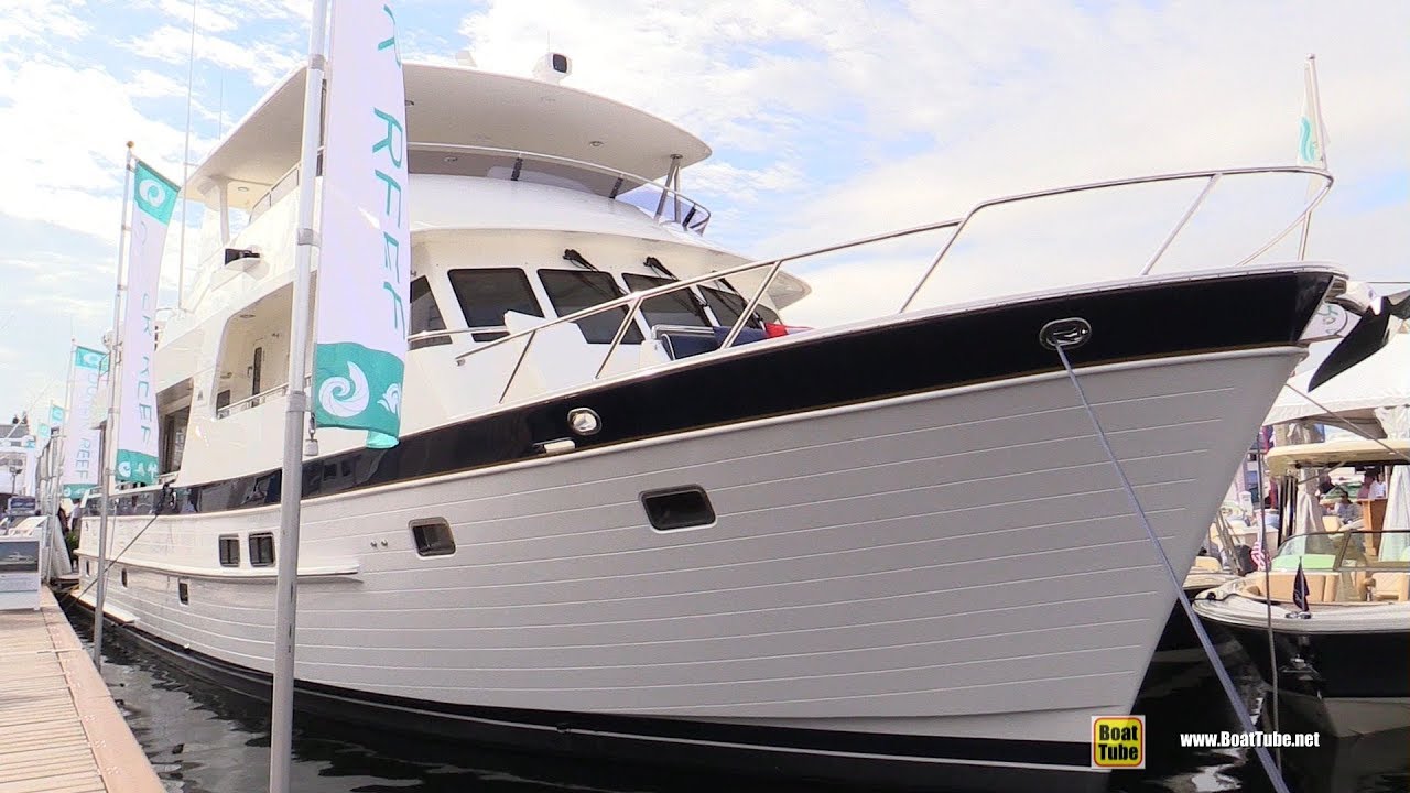 2019 Outer Reef 700 Classic Motor Yacht - Deck Interior Walkaround - 2018 Fort Lauderdale Boat Show
