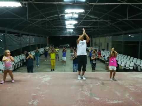 BAILA COMO EL PAPU GOMEZ nuovo tormentone