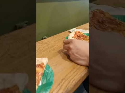 #shortsvideo #travel #shortsyoutube #foodblogger #foodlover #newyorkpizza #amsterdam