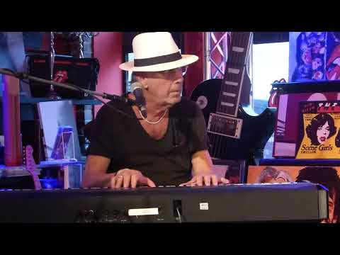 RUDOLF ROCK & DIE SCHOCKER - Susi Salm (DIE Rockröhre) "Motorbiene"