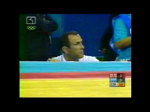 2004 L.Loizidis(GRE)-R.Mindorashvili(GEO) 84kg. Freestyle wrestling OG Elimination pools