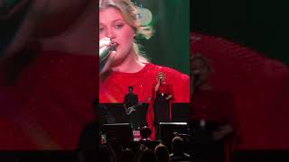 Behind these Hazel Eyes - Kelly Clarkson - Greenville, SC