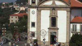 preview picture of video 'Procissão Santa Maria de Adaúfe 2009 parte1'