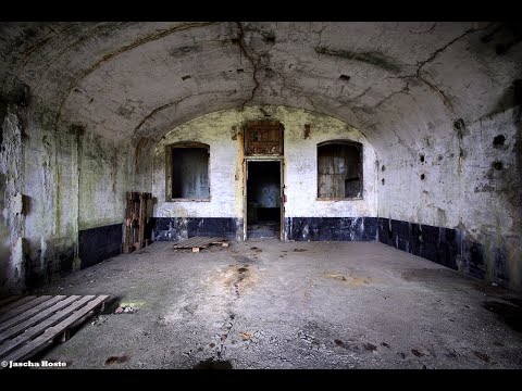 Abandoned fortress (Fort broechem) Belgium Oct 2009 (urbex lost places ruin België urban exploring)