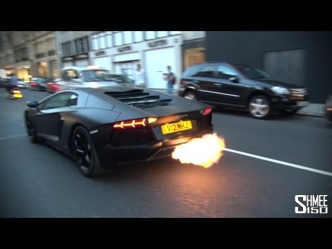 CRAZY FLAMES - Matte Black Lamborghini Aventador