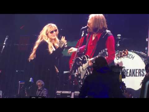 Stevie Nicks & Tom Petty - Stop Draggin' My Heart Around (Live Hyde Park July 9th 2017)
