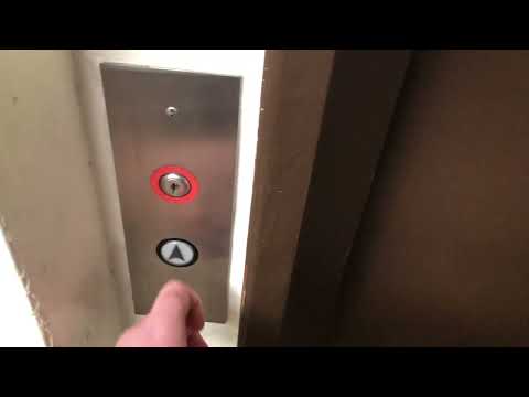 Westinghouse/Lins traction elevator - LEBOAPT21 - Mt. Lebanon, PA