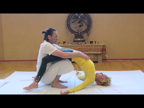 download lagu mp3 mp4 Yoga Massage, download lagu Yoga Massage gratis, unduh video klip Yoga Massage