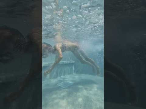 She Did WHAT Underwater?! 😱#underwater #underwaterfun #greecetravel #pooltime #poolvibes #alissia