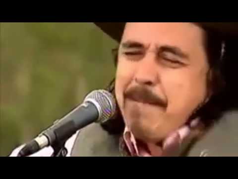 Comparsa Elétrica no Galpão Crioulo - A Primeira Pedra