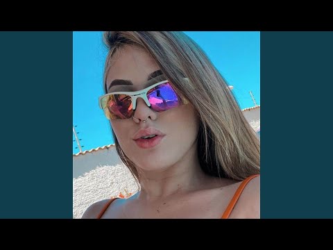 EU VOU COMER ESSA DONZELA DANDO SOCO NA COSTELA