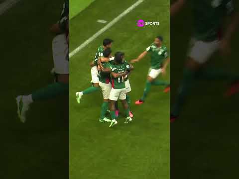 É AQUELE DITADO: “ÁGUA MOLE EM PEDRA DURA…”! BARBOZA INSISTIU E FEZ SEU GOL NO CORINTHIANS #shorts