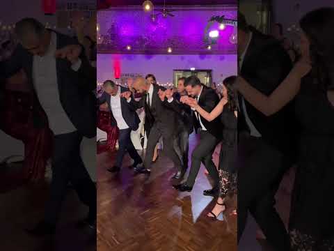 sallama sevenlere gelsin😘☺️ #sallama #oynabakım #izleyin #merdanbiter #düğün #bischenspassmusssein