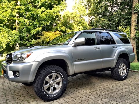 Toyota 4Runner - OLD MAN EMU LIFT & 33in Tires
