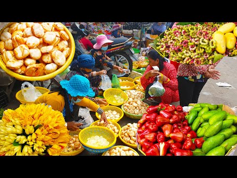 Outside Chhbar Ampov Market - Life In Phnom Penh Market