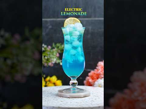 Electric Lemonade ⚡️💙 #cocktails #cocktailrecipe #vodka #vodkalemonade #bar #bartender