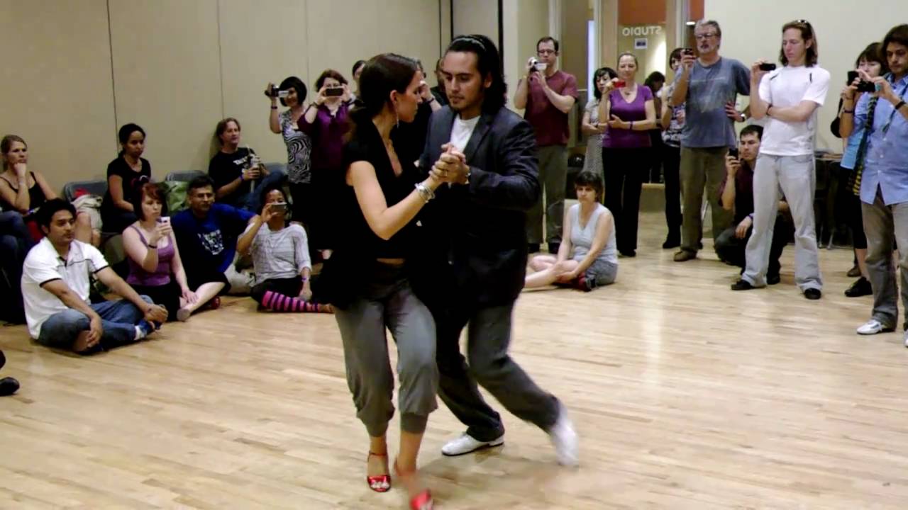 Class Demo by Anabella Diaz-Hojman and Mario Consiglieri, Austin Spring Tango Festival 2011