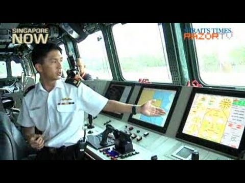 Tour of Singapore Navy's RSS Stalwart