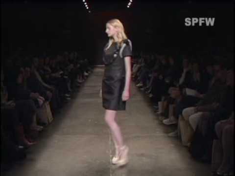 Desfile Simone Nunes @ SPFW Verao 2010