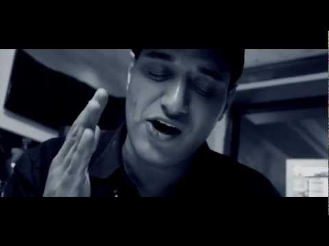 MoeSoul - is writing a song "So Wunderschön"