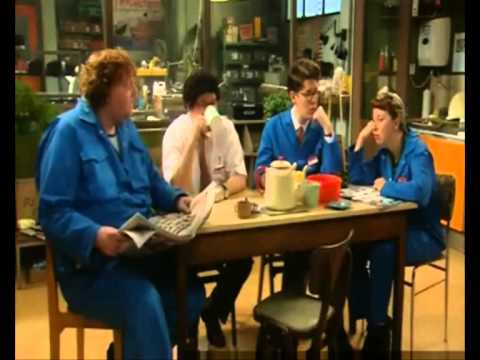 EXTRAS Bloopers: Ricky Gervais - Take Me Up The Amazon